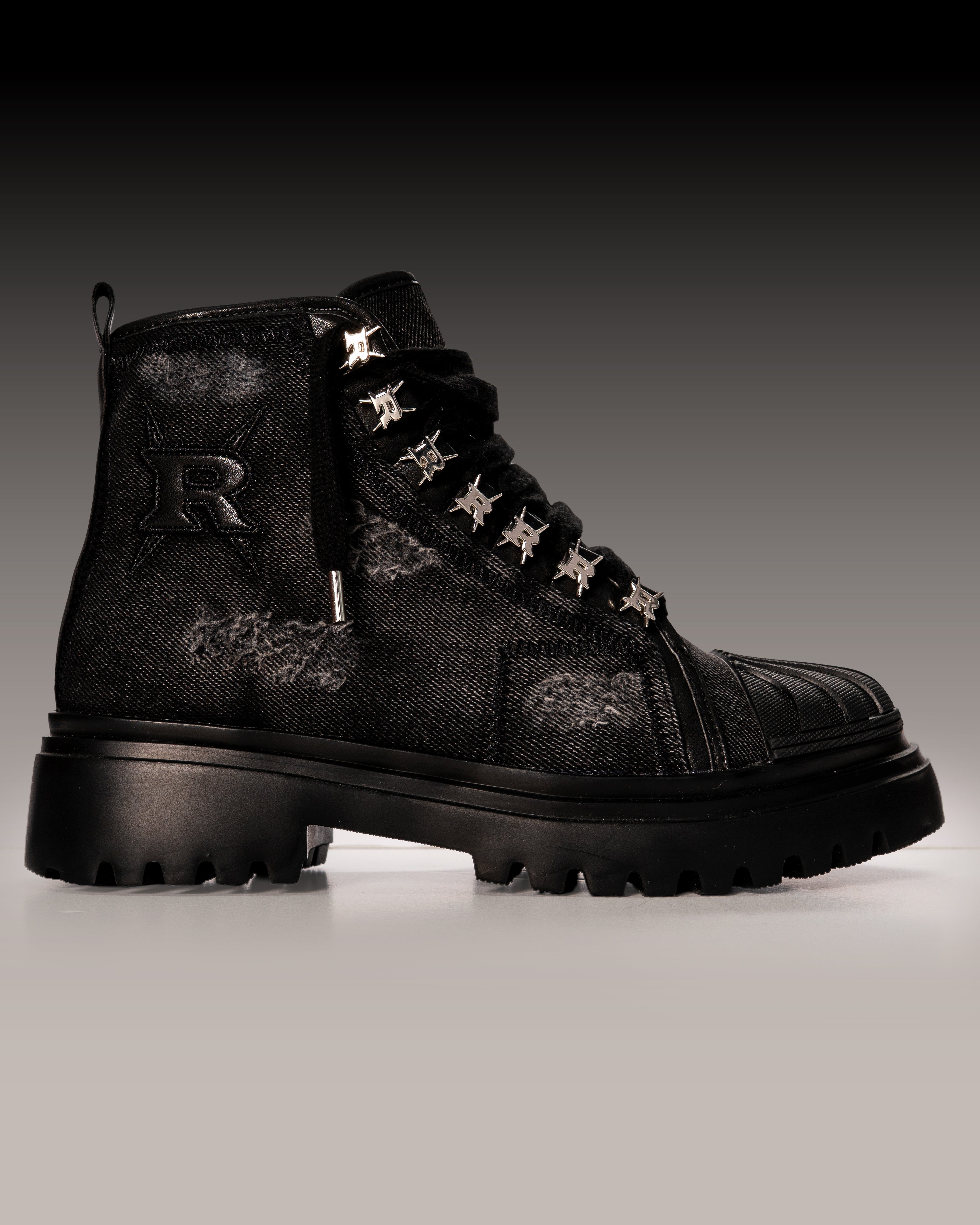 black_side.jpg__PID:bacc35c5-c3da-4c8c-8542-5defa73c5def